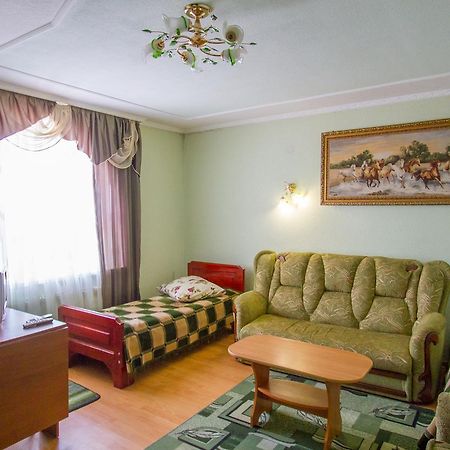 Orysya Hotel Kopychyntsi Exterior photo